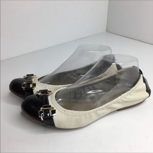 TAHARI TWO TONE FLATS